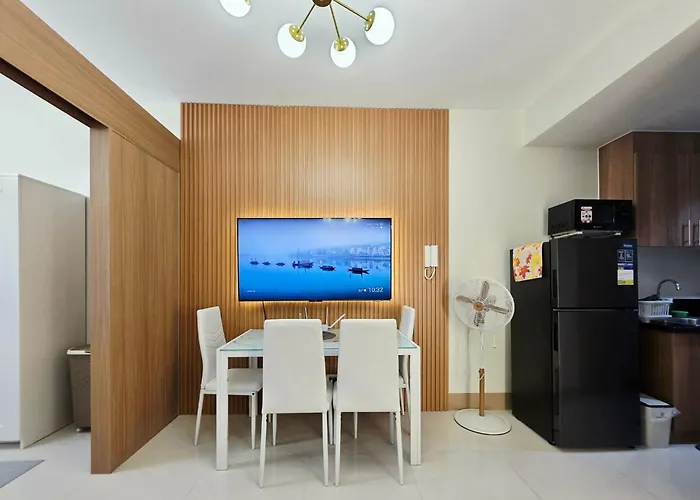 Отель Mall Of Near Airport 4*