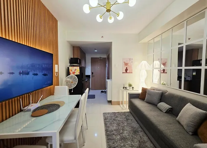 Hotel Mall Of Near Airport 4*